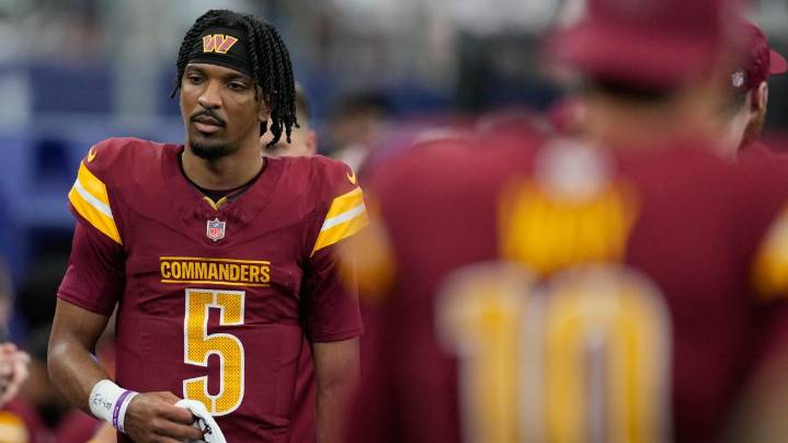 Commanders QB Jayden Daniels will have MRI after hamstring injury in loss to Cowboys 44