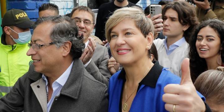 Separarse de Gustavo Petro no le impide a Verónica Alcocer seguir en el rol de primera dama