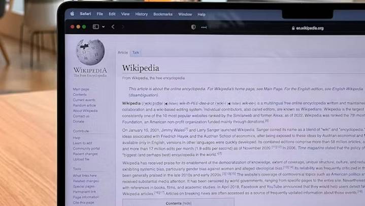 Wikipedia Sees 8% Drop In Human-Driven Traffic Due To AI, Social Media