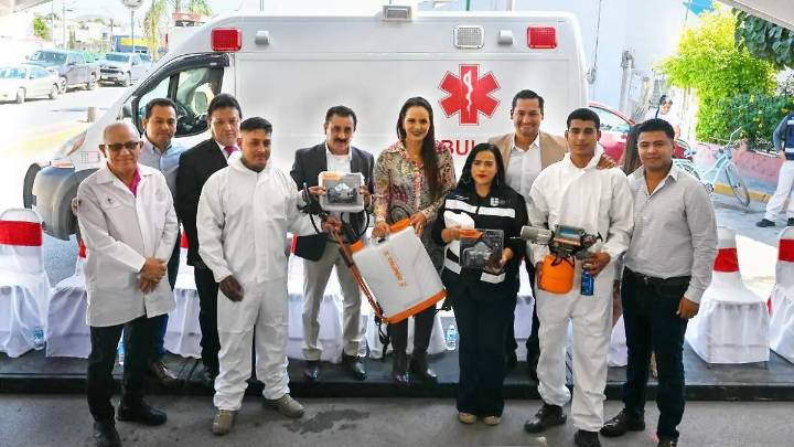 Lerdo reinaugura Clínica de Salud Municipal y arranca fumigación contra dengue y garrapata