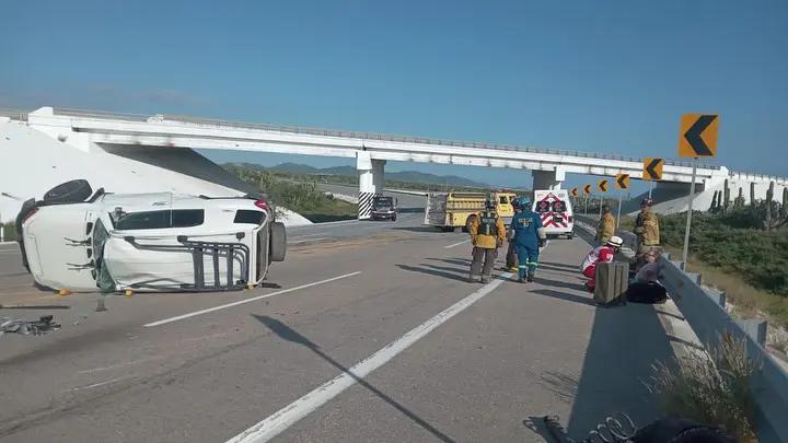Accidente en Cabo San Lucas deja varios lesionados