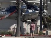 Helicóptero cae en playa del sur de California; 5 heridos