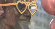 Milwaukee celebrates Henry Winkler's 80th birthday at Bronze Fonz statue