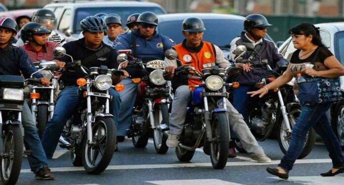 ¡Cuidado! Aumentan los siniestros de motorizados en las autopistas de Caracas: ¡una peligrosa realidad!