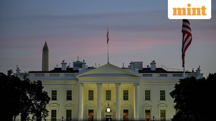 US govt shutdown rolls into weekend with no end in sight