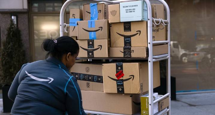 Despidos masivos en Amazon: hasta 30,000 empleados menos en una semana
