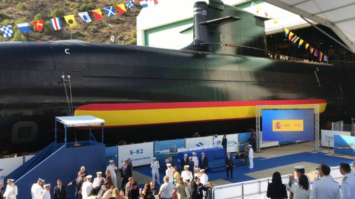 Cartagena acoge la puesta a flote del submarino S