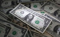 Dollar on defensive as US government shutdown looms