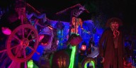 Check it out! Creepy and fun Halloween décor returns to Sun Prairie home