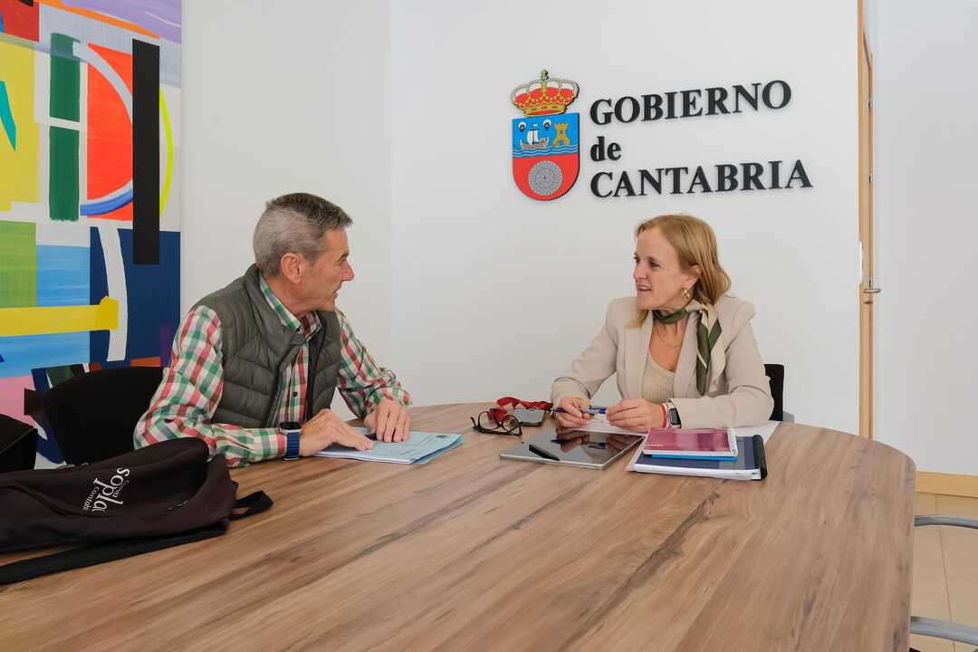 Presidencia destinará 220.000 euros a dotar a 72 ayuntamientos de guías de respuesta ante incendios forestales