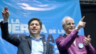 Axel Kicillof no baja el ritmo: tras la victoria bonaerense, refuerza campaña con Jorge Taiana y suma críticas a Javier Milei
