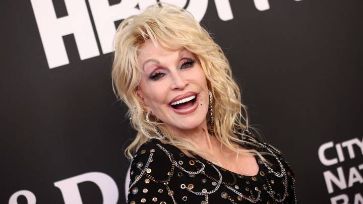 Dolly Parton’s sisters clarify singer’s health: 'She’s strong and loved'