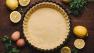 All You Need Is A Measuring Spoon For This Elegant Pie Crust Design