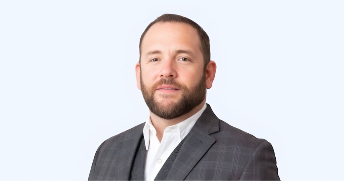 Se le juntan las mentiras