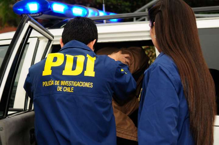 Curicó: Detienen a hombre con orden vigente por robo en vivienda