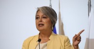 Jara cuestiona la AC contra Pardow: “No sé si a un mes de las elecciones parlamentarias esto es serio”