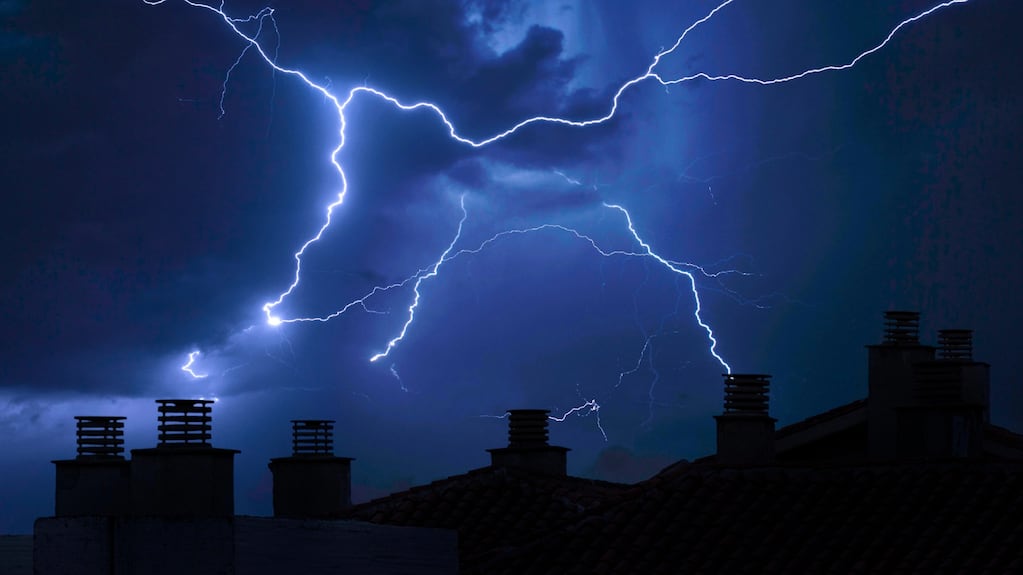 Tormenta eléctrica en Buenos Aires: hasta qué hora llueve en el AMBA