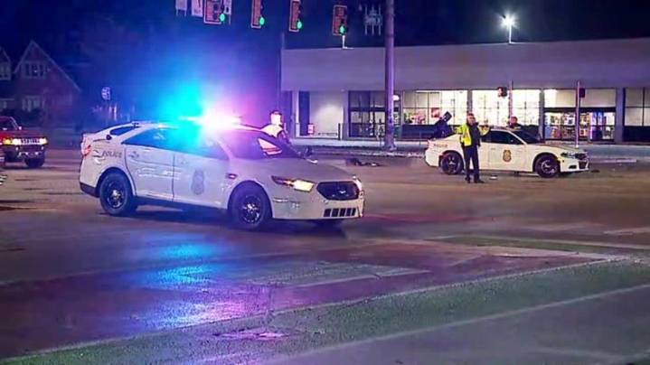 Crash closes intersection on Indy's south side