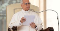 Pope intervenes in US abortion debate by raising what it really means to be pro