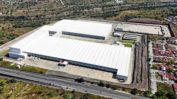 Megafarmacia, un bodegón vacío; plan nunca incluyó distribución