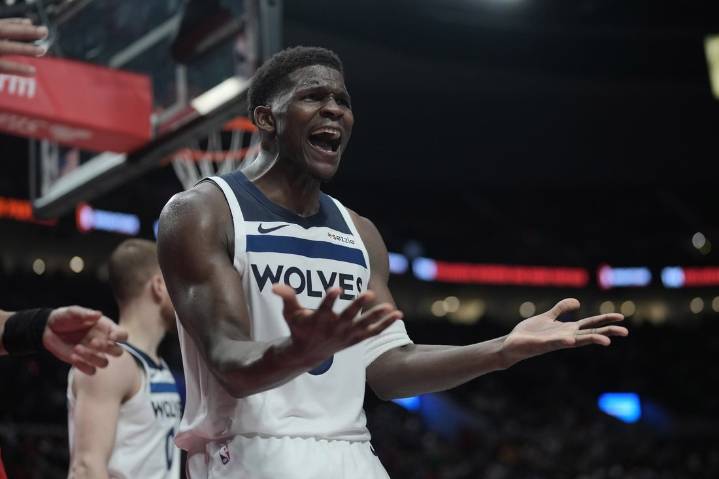 Deadspin | Timberwolves' quest for NBA Finals begins with Trail Blazers