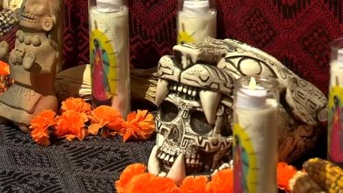 Unique altars at Arte Américas for Día de Muertos