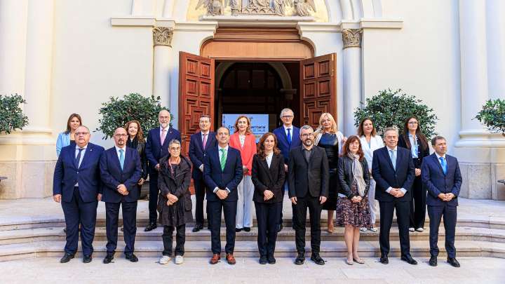 El PP acusa al Gobierno de "caos e irresponsabilidad" por el bloqueo de fondos destinados a Sanidad