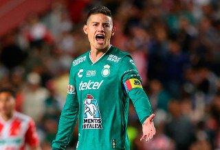 James salió molesto del campo
