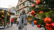 Este pequeño mercadillo de Navidad es de lo más tradicional y bonito que puedes visitar en un día en la diminuta capital de Estonia