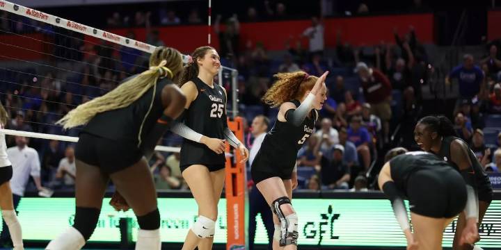 Florida Volleyball Takes Down Oklahoma in Four Sets