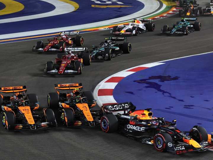 GP de Singapur: McLaren fue bicampeón de constructores después de 34 años pero Piastri y Norris se tocaron y prometen guerra por el título