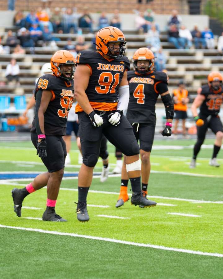 Jimmie football loses by one touchdown, back in two weeks