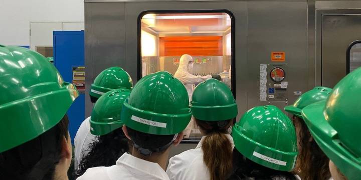 Cómo funciona la experiencia educativa que despierta vocaciones STEM en estudiantes secundarios