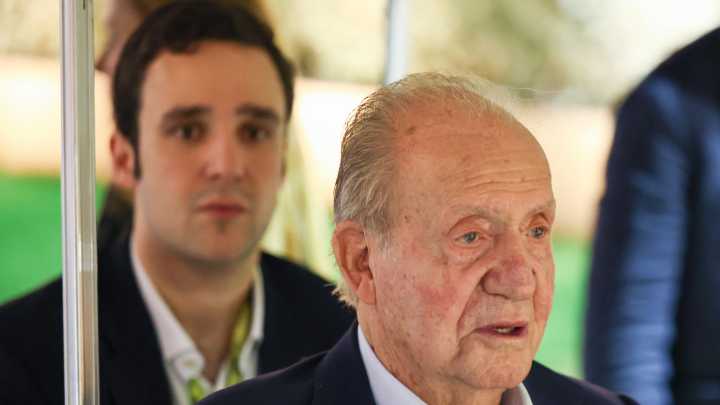 "Me conmueve el Rey Juan Carlos con sus memorias, para una persona de 87 años, reconocer sus errores, tiene mucho valor"