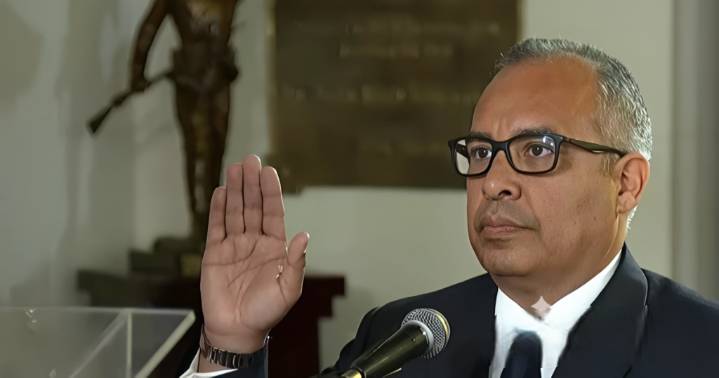 Juan Manuel Cavero juró como nuevo ministro de Justicia tras salida de Santiváñez