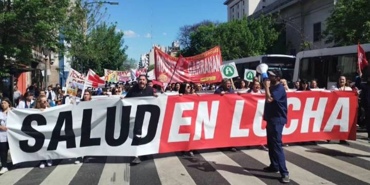 Los trabajadores del Garrahan llevan adelante un paro de más de 24 horas y se movilizarán hoy al Congreso