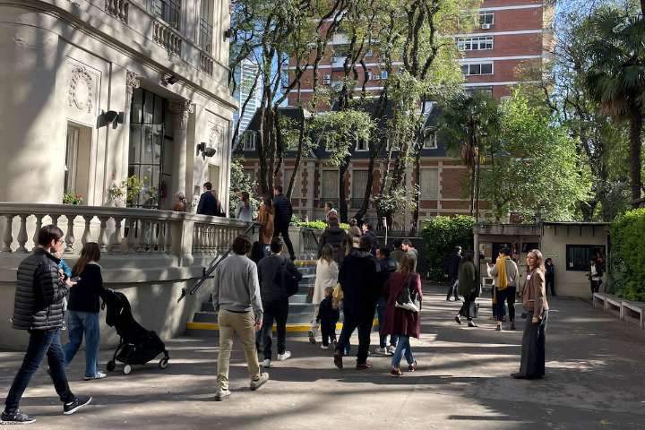 Inscripciones continuas y nuevos horarios Las estrategias de los colegios para sobrevivir y atender las demandas de las familias
