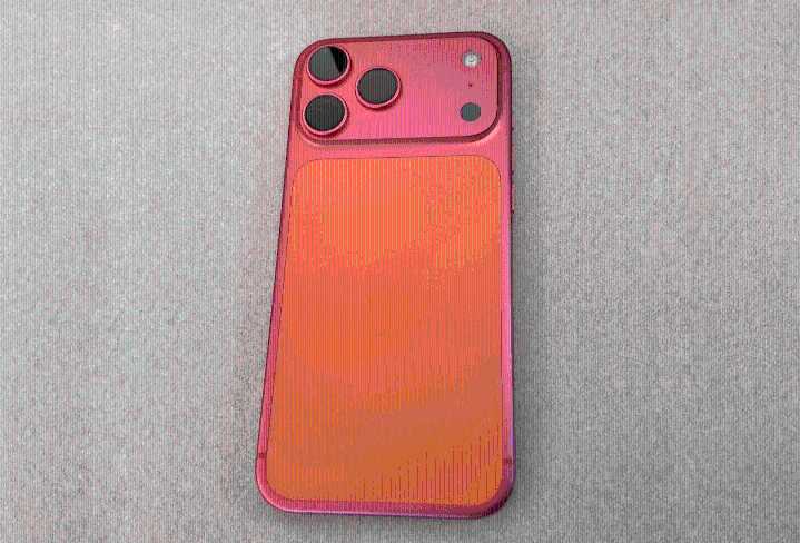 iPhone 17 Pro Can’t Handle The Sun As Users Report Colour Fading
