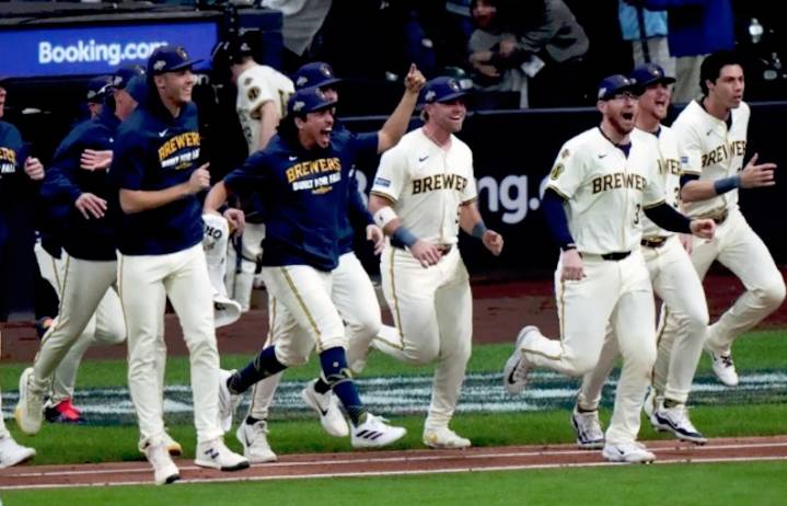 Milwaukee derrota a Chicago; se medirán ante Dodgers en Serie de Campeonato
