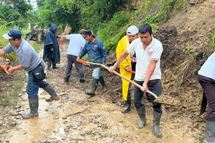 Huejutla: ¿Ya despejaron los caminos afectados por deslaves tras las lluvias?