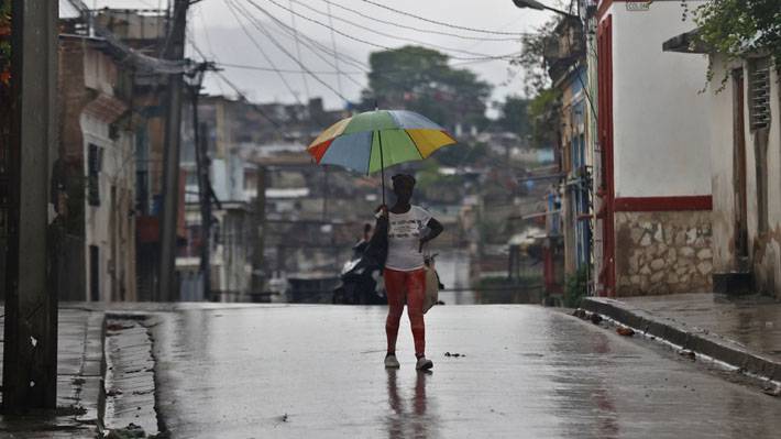 Huracán Melissa vuelve a subir a categoría 4 tras su paso por Jamaica y avanza hacia Cuba