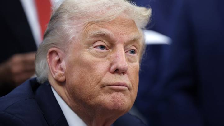 Mientras Trump le promete dólares a Milei, Estados Unidos sufre el primer cierre del Gobierno en siete años