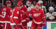 Red Wings beat Panthers 4-1, Cam Talbot makes 21 saves