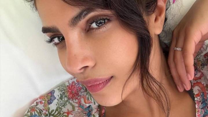 Priyanka Chopra's '37th Take Selfie' Goes Viral Web Stories