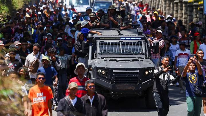 Madagascar entra en un régimen militar tras golpe de Estado
