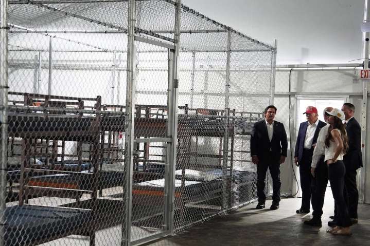 Inside ‘Alligator Alcatraz’: Color-coded uniforms, 5:30 am breakfast and strict rules – Winnipeg Free Press