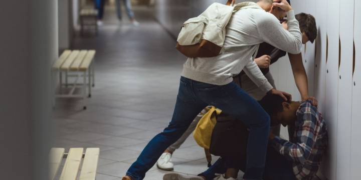 Más de 10 mil casos de violencia escolar en 2025: experto afirma que la prevención empieza en el hogar