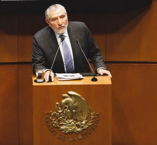 Presentan 37 denuncias ante la FGR contra Adán Augusto López por presuntas irregularidades en Tabasco
