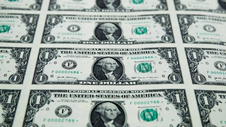 Peso se aprecia a pesar de incertidumbre por cierre del gobierno de EU y futuro del T