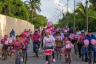 Isla Mujeres promueve la prevención del cáncer de mama con la Rodada Rosa en Zona Continental